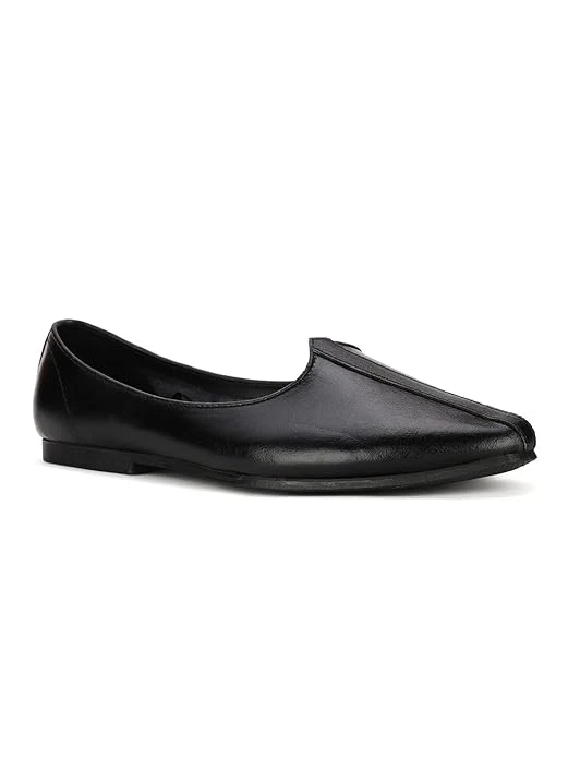 Bata Men's Leather Flat Mojari